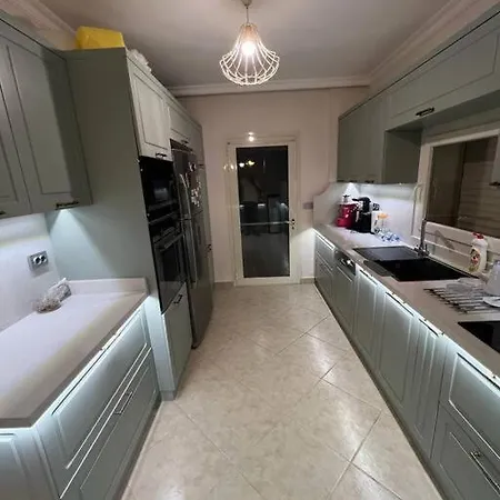 Alacati Carsida, Oezel Havuzlu 4 Odali Ferienhaus