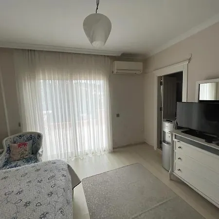 Alacati Carsida, Oezel Havuzlu 4 Odali Ferienhaus Çeşme
